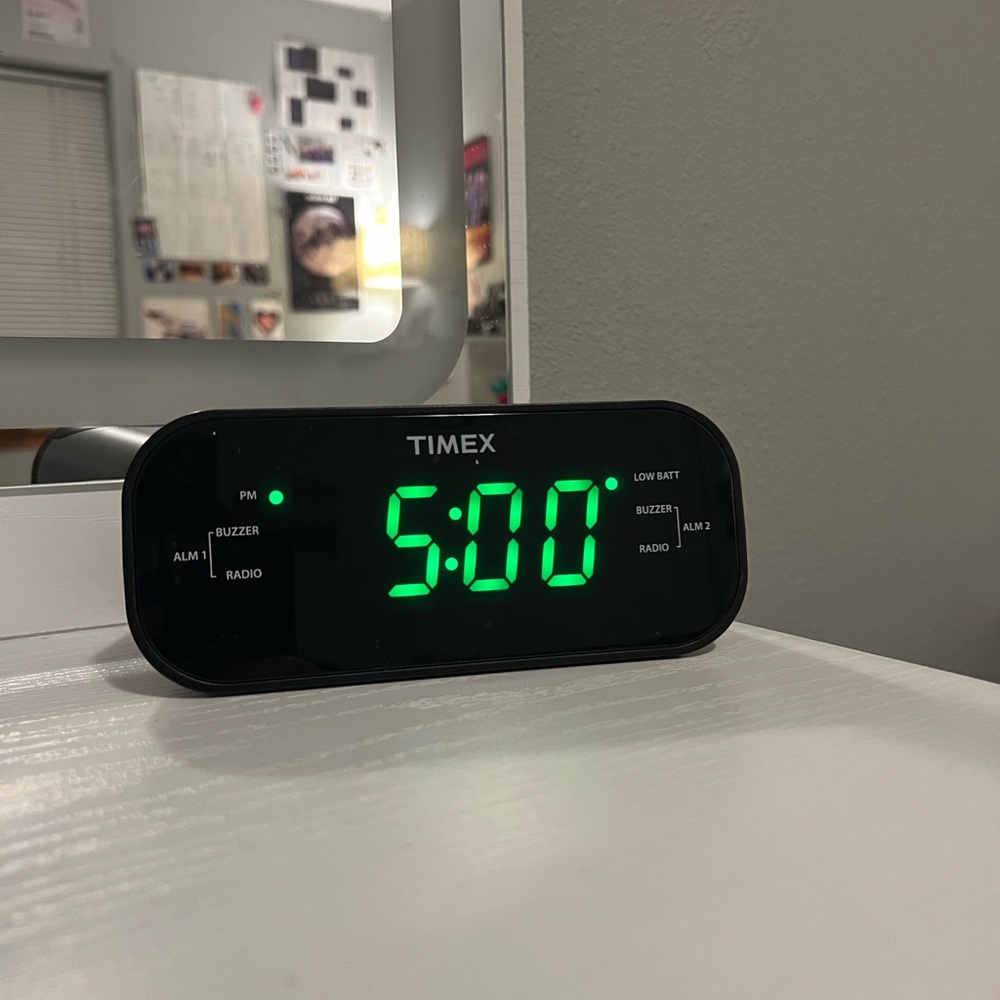 Timex alarm clock
Good condition, bought a few years ago